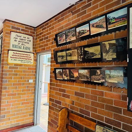 A Railway Lodge Тарі Екстер'єр фото
