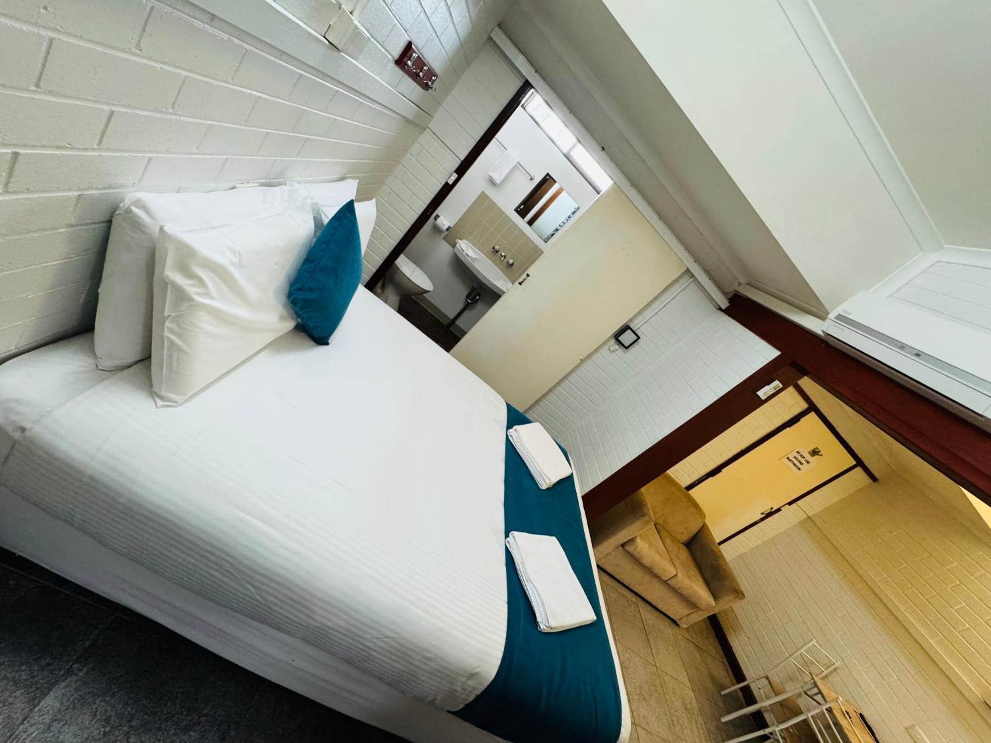 A Railway Lodge Тарі Номер фото